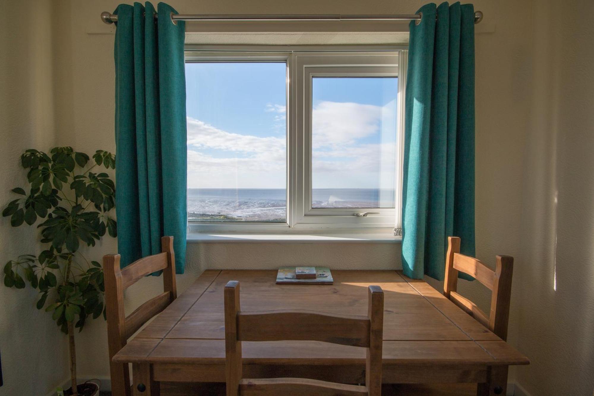 Apartamento Half Moon Bay Heysham Exterior foto